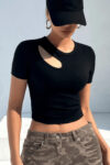 Solid Rəngli Kəsilmə Detallı Crop Top T-shirt