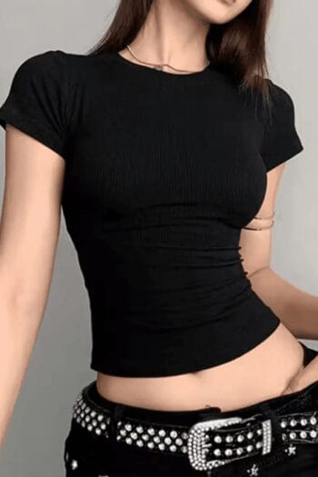 Krujevalı İncə Qara Crop Top