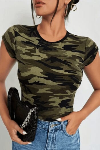 Qadın Slim Fit Yaxalı Qısaqol T-Shirt